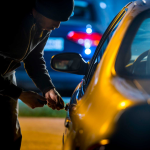 Como proteger seu carro em estacionamentos públicos